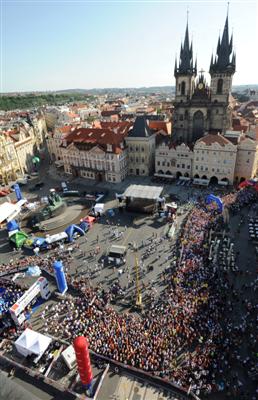 Prague Marathon runners