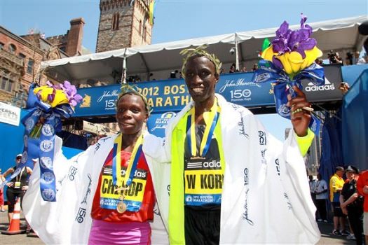 Boston Maraton idei győztesek: Sharon Cherop  és  Wesley Korir