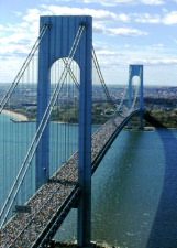ING New York City Marathon  maratoni futók a new yorki Verrazzano hídon