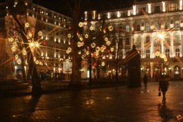 Vörösmarty tér karácsonyi kivilágítás éjszaka
