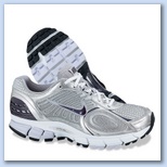 futócipők Nike Women's Zoom Vomero+ 4 Running Shoe  párnázott futócipő szupináló futóknak