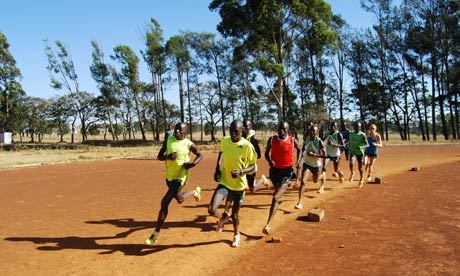 kenyai maraton futók készülnek a londoni olimpiára