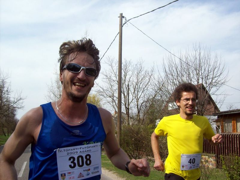 Tóparti futóparti futás Agárd Velencei-tó 23.jpg Krisz és Béla