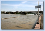 Duna áradása Budapesten Alsó rakpartot ellepte a Duna, árvízveszélyes