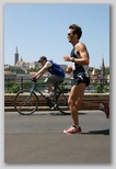 K&H Olimpiai Maraton és félmaraton váltó futás Budapest képek 2. fotók krisz az élen fut