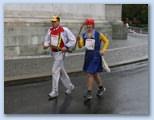 Budapest Marathon Heroes' Square Czele János és Czele Jánosné jelmezes futók