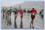 Budapest Maraton futás esőben Zsiga János Sprint Futóklub Tata, Őrsi Anna, Bratinka Zsolt