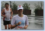 Budapest Maraton futás esőben Sávolyi Sára marartoni futás esőben