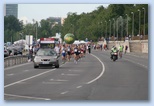 Generali Duna-parti Futógála 10 kilométeres futóverseny Generali felvezető autó