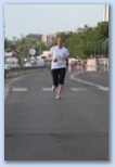 Generali Duna-parti Futógála 10 kilométeres futóverseny futó aki a mezőny után indult