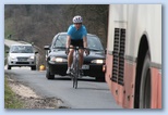 Tatabányai Kerékpár és Triatlon Klub kerékpárversenye: Stop Cukrászda Időfutam Tatabánya busz mögé szorulva