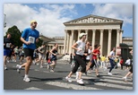 Nike Félmaraton budapesti futóverseny célja a Városligetben Szépművészeti Múzeum és félmaraton futás