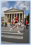 Nike Félmaraton budapesti futóverseny célja a Városligetben Half Marathon runner: Gaspard Lee Anne, Budapest Szépművészeti Múzeum