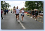 Nike Félmaraton budapesti futóverseny célja a Városligetben Péter és Andrea