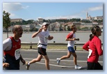 Nike Félmaraton futás futók a pesti rakparton