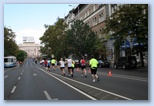 Nike Félmaraton futás Budapest félmaraton futók - Bajcsy-Zsilinszky út Budapest,  Nyugati felüljáró következik