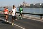marathon runners Hungary futás a Duna rakpartján