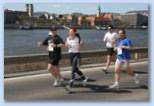 Vivicittá Félmaraton Futóverseny Budapest félmaratont futók a városvédő futáson a pesti rakparton