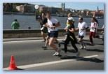 Vivicittá Félmaratoni Futóverseny Budapesten 2 órás Adidas iramfutók