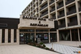 Balaton Hotel Siófok és az éttermi bejárata