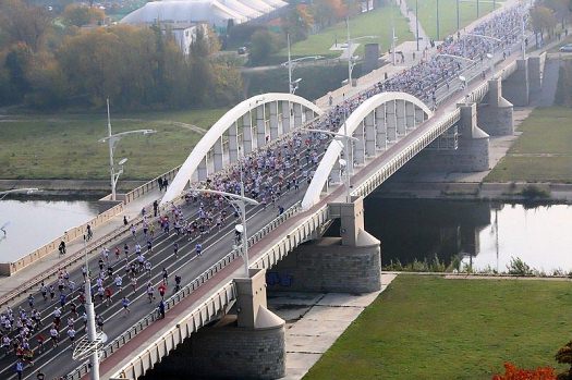 futók a  hídon Poznan Marathon  útvonal kép 