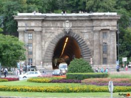 alagút Budán a Budai Váralagút és a Clark Ádám tér