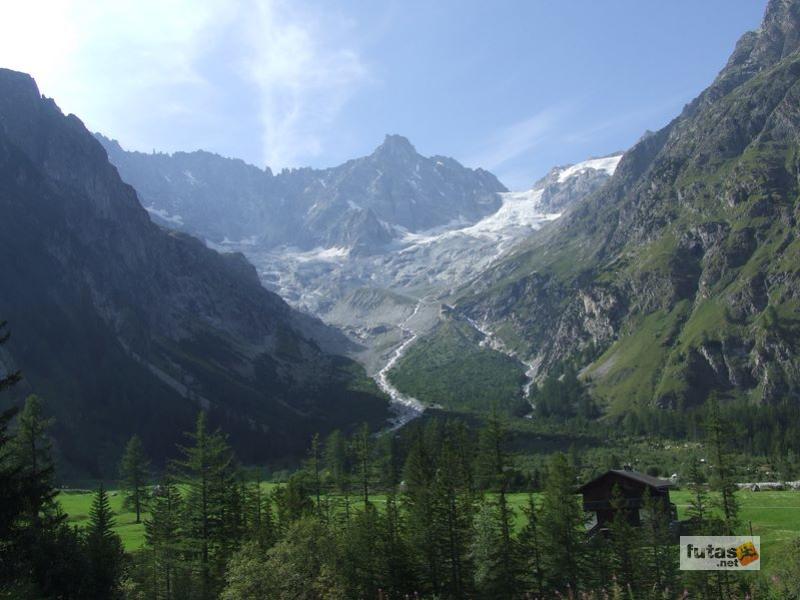 Ultra Trail du Mont-Blanc ultra_trail_du_mont_blanc_2237.jpg ultra_trail_du_mont_blanc_2237.jpg