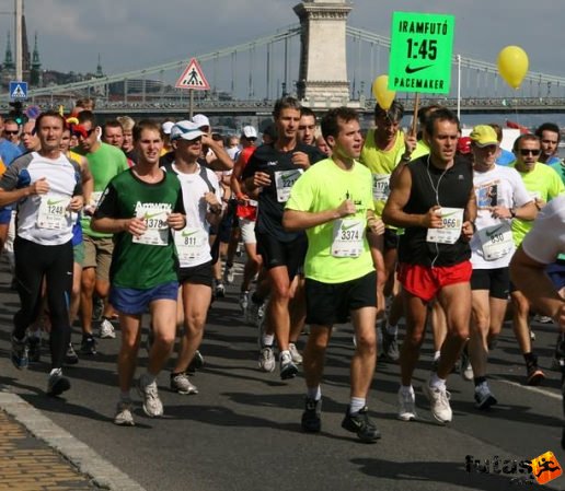 Nike Budapest Félmaraton futók