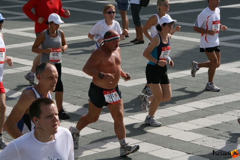Nike Budapest Half Marathon budapest_nike_half_marathon_7832.jpg Pethes Pál Nike Budapest Half Marathon, budapest_nike_half_marathon_7832.jpg, Pethes Pál