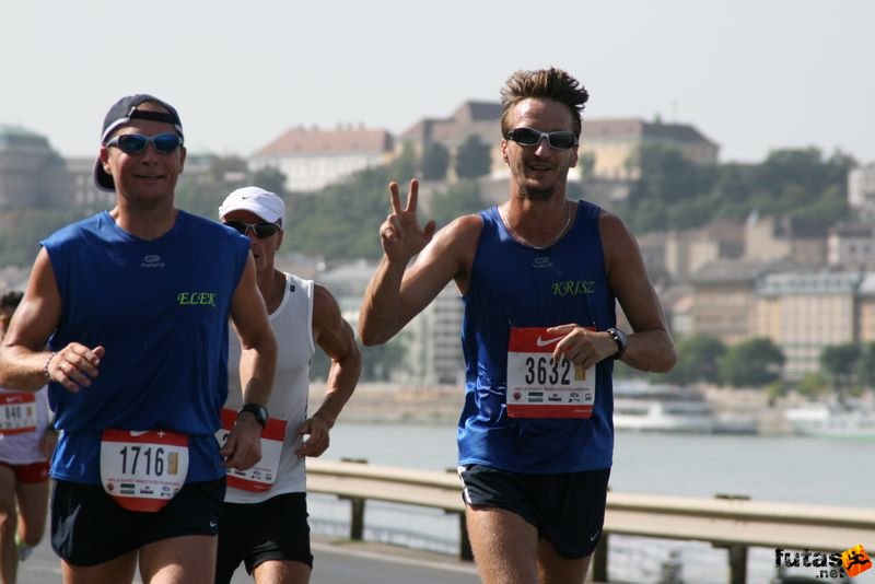 Nike Budapest Half Marathon budapest_nike_half_marathon_7842.jpg Elek and Krisz Nike Budapest Half Marathon, budapest_nike_half_marathon_7842.jpg, Elek and Krisz