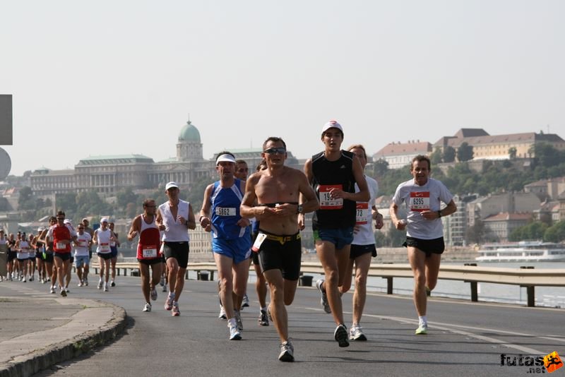 Nike Budapest Half Marathon budapest_nike_half_marathon_7849.jpg Zoli Nike Budapest Half Marathon, budapest_nike_half_marathon_7849.jpg, Zoli