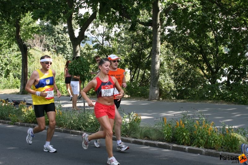 Nike Budapest Half Marathon budapest_nike_half_marathon_7949.jpg Rozsnyai Lilla Nike Budapest Half Marathon, budapest_nike_half_marathon_7949.jpg, Rozsnyai Lilla