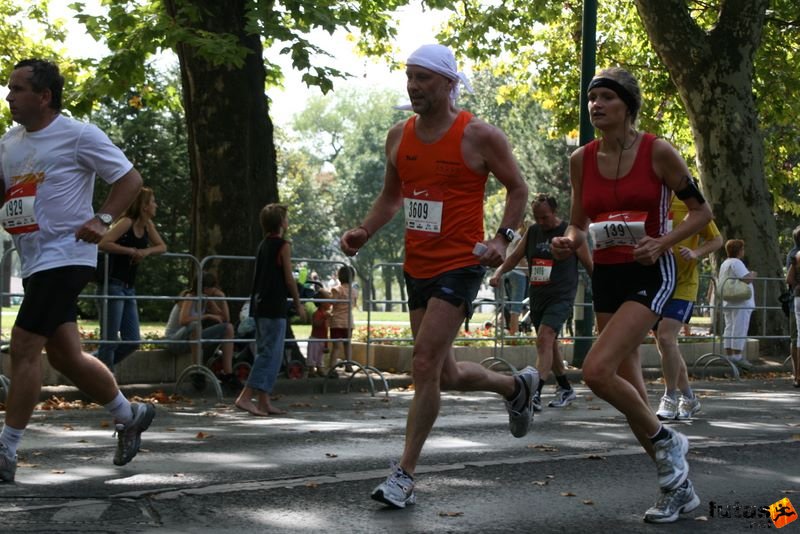 Nike Budapest Half Marathon budapest_nike_half_marathon_8199.jpg Szentmihályi Tamás Nike Budapest Half Marathon, budapest_nike_half_marathon_8199.jpg, Szentmihályi Tamás
