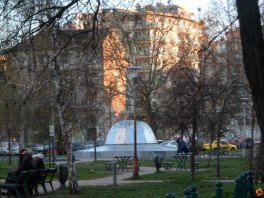 a tér lefedett szökőkútja