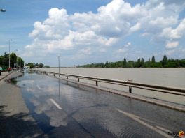 A Duna magas vízállása áradas és árvíz Budapesten