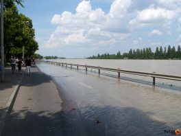 A Duna magas vízállása áradas és árvíz Budapesten