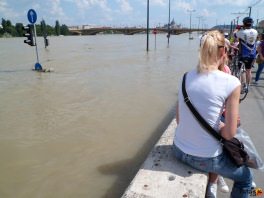 A Duna magas vízállása áradas és árvíz Budapesten