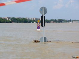 A Duna magas vízállása áradas és árvíz Budapesten