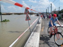 A Duna magas vízállása áradas és árvíz Budapesten