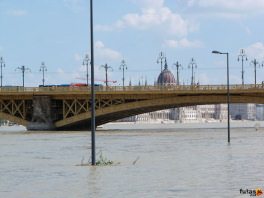 A Duna magas vízállása áradas és árvíz Budapesten