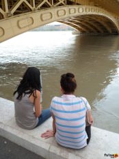Margit híd mellett a Duna magas vízállása áradas és árvíz Budapesten