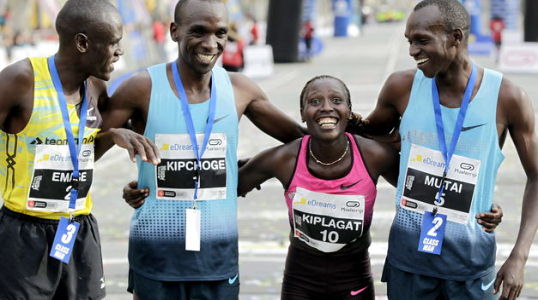 Florence Kiplagat, Peter Emase, Mutai Kipchoge örömünnep