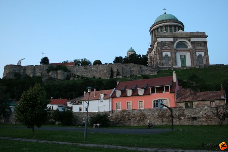 Teliholdfutam teliholdfutam_4793.jpg Nagyboldogasszony és Szent Adalbert Prímási Főszékesegyház Teliholdfutam teliholdfutam_4793.jpg Nagyboldogasszony és Szent Adalbert Prímási Főszékesegyház