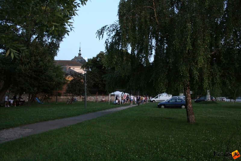 Teliholdfutam teliholdfutam_4796.jpg Esztergom, Erzsébet park