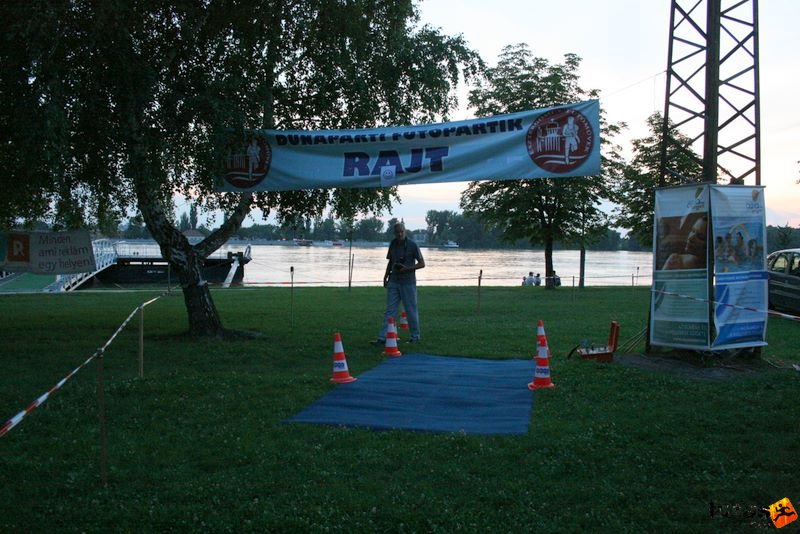 Teliholdfutam teliholdfutam_4799.jpg Ez a futóverseny cél a 4 és 10 kilométeres futáson Teliholdfutam teliholdfutam_4799.jpg Ez a futóverseny cél a 4 és 10 kilométeres futáson