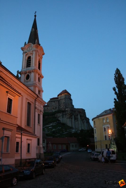 Teliholdfutam teliholdfutam_4804.jpg Esztergom, Pázmány Péter utca