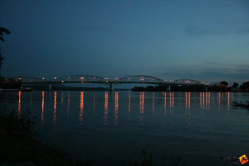 Teliholdfutam teliholdfutam_4821.jpg Esztergom Párkány híd