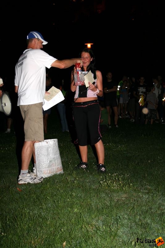 Teliholdfutam teliholdfutam_4966.jpg Szentjánosbogár-díj a legkivilágítottabbnak Teliholdfutam teliholdfutam_4966.jpg Szentjánosbogár-díj a legkivilágítottabbnak