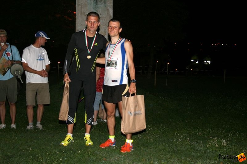 Teliholdfutam teliholdfutam_4992.jpg 10 km-es férfi első és második, EMMER Attila, BOHUS Misovic Teliholdfutam teliholdfutam_4992.jpg 10 km-es férfi első és második, EMMER Attila, BOHUS Misovic
