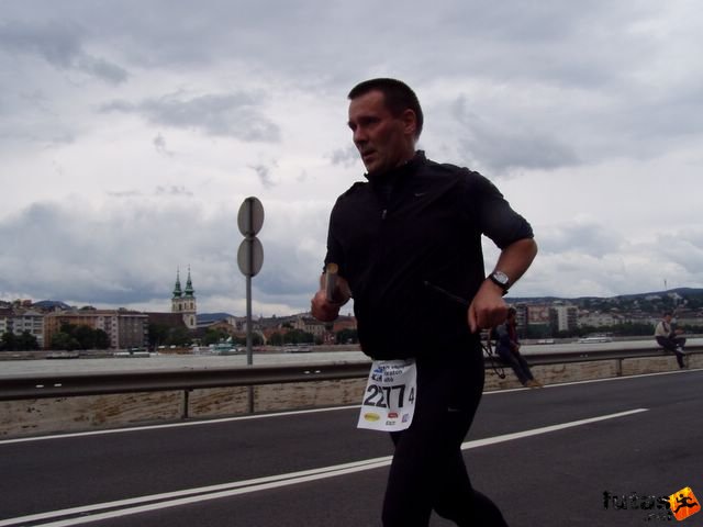 Maraton és félmaraton váltófutás